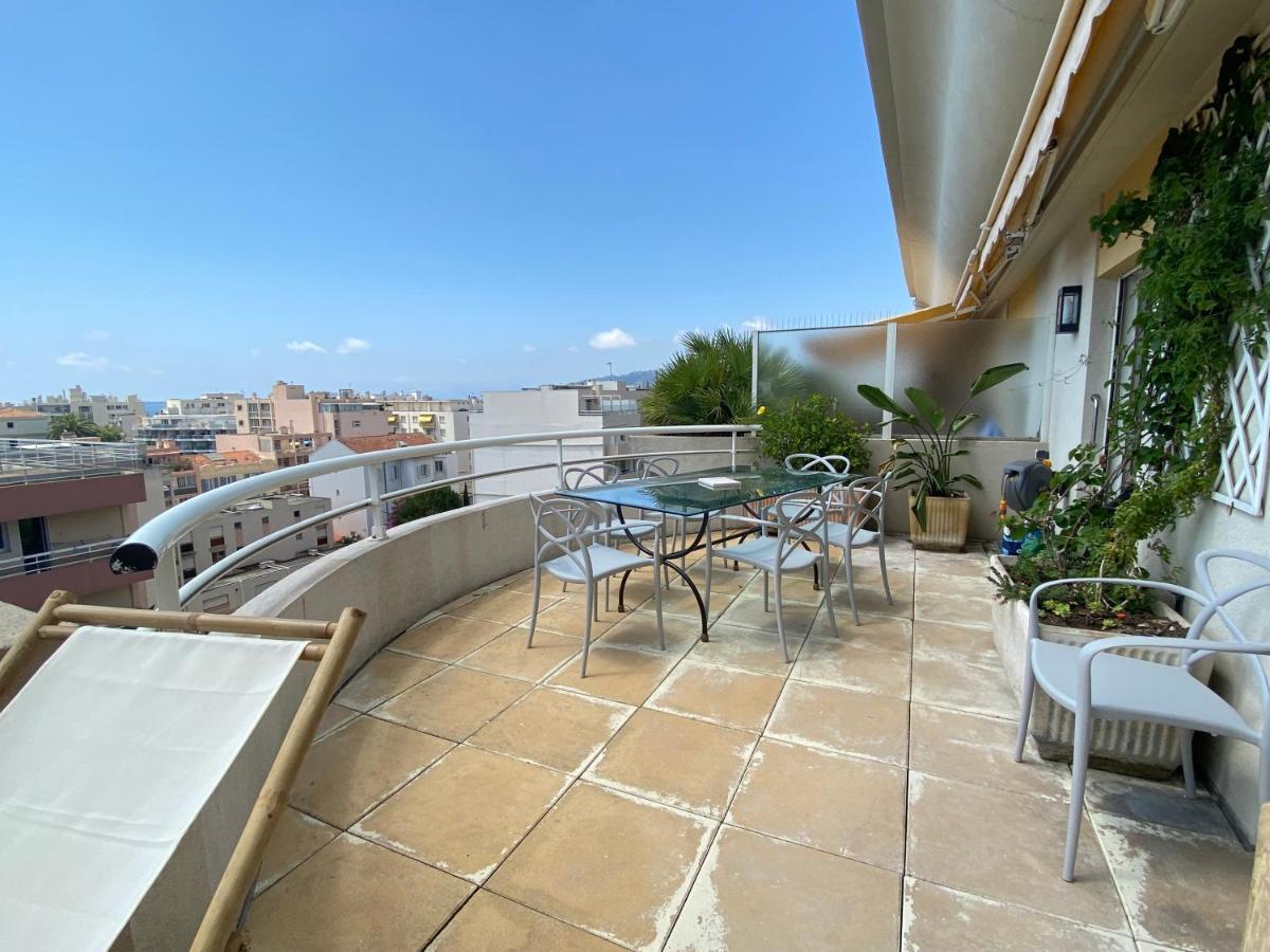 T3 Climatise Villa Juana Avec Parking Et Proche Plage Antibes Luaran gambar