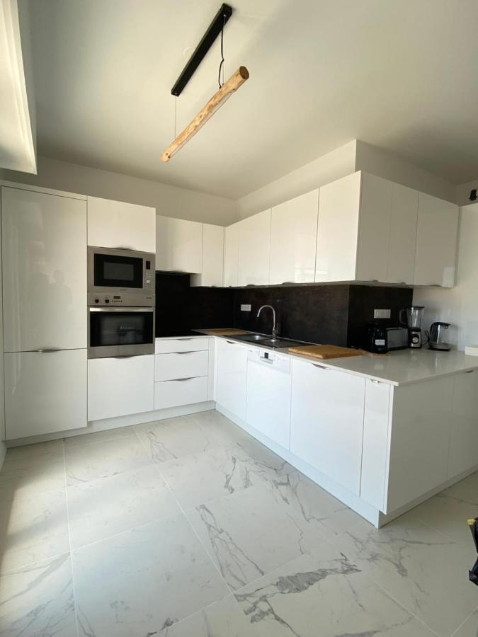 T3 Climatise Villa Juana Avec Parking Et Proche Plage Antibes Luaran gambar